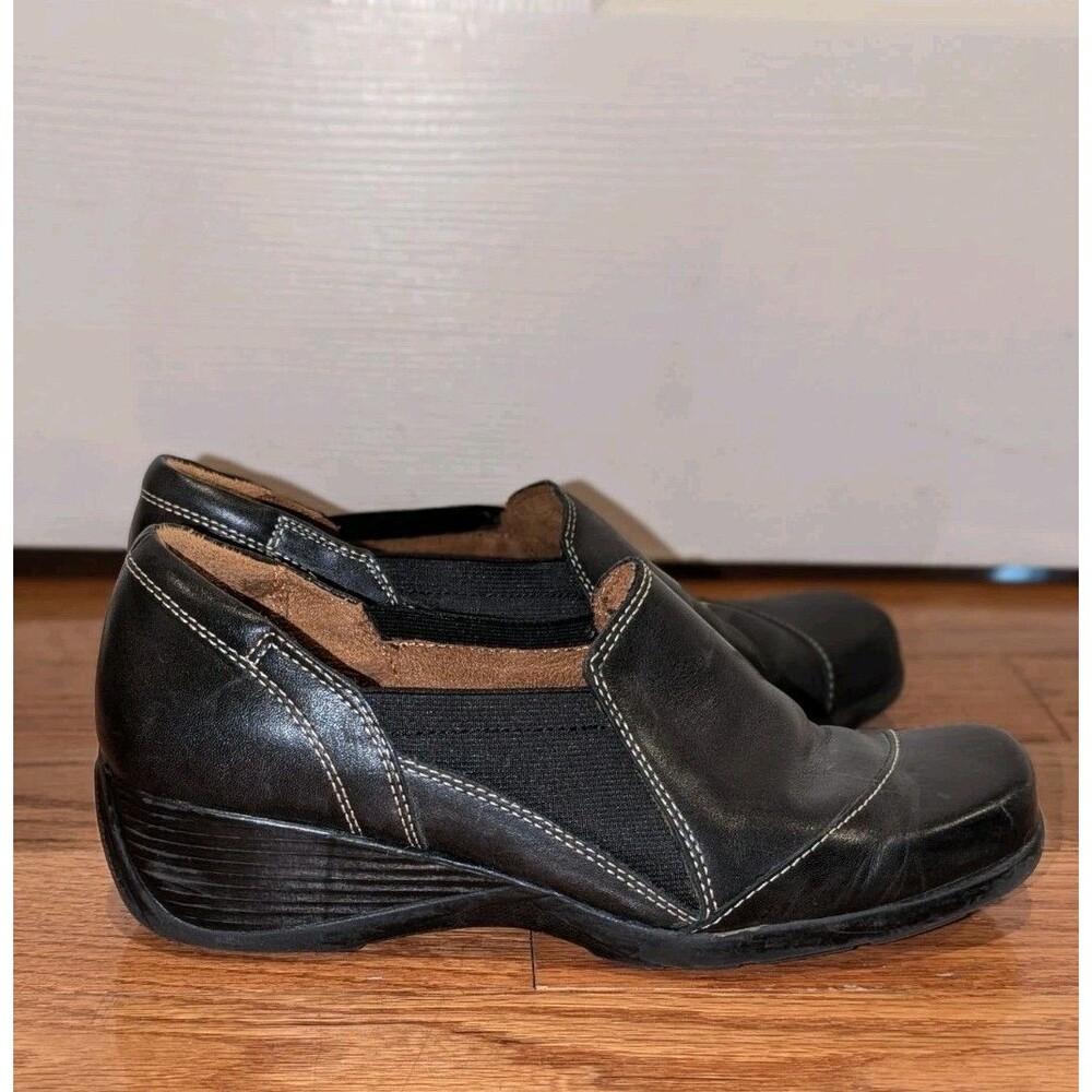 Naturalizer Minimalist Size 7.5M Albright Black Leather Slip On 2" Wedge Loafers